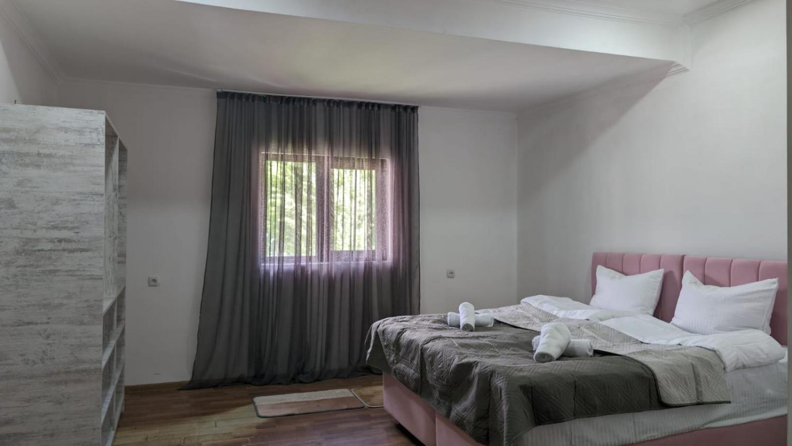 Shara Hotel Mestia Exterior photo