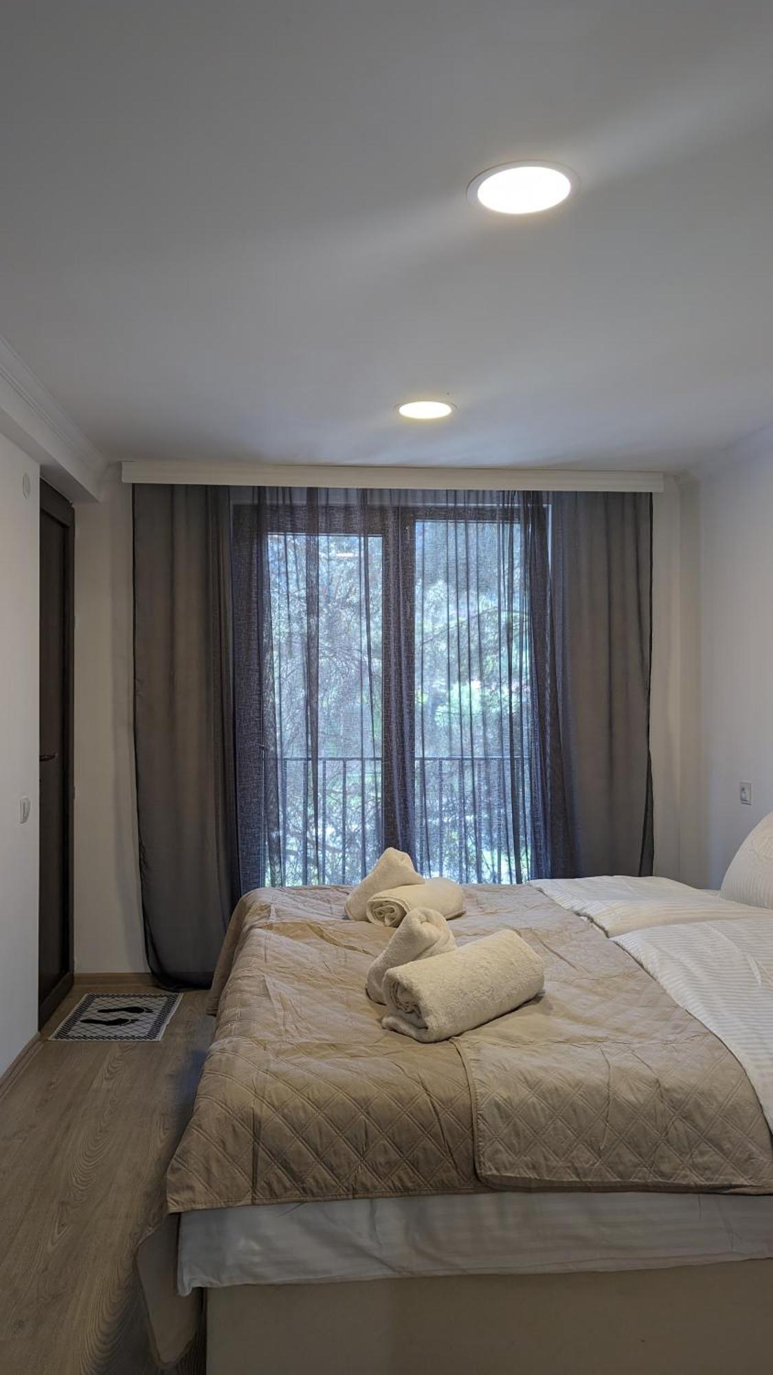 Shara Hotel Mestia Exterior photo